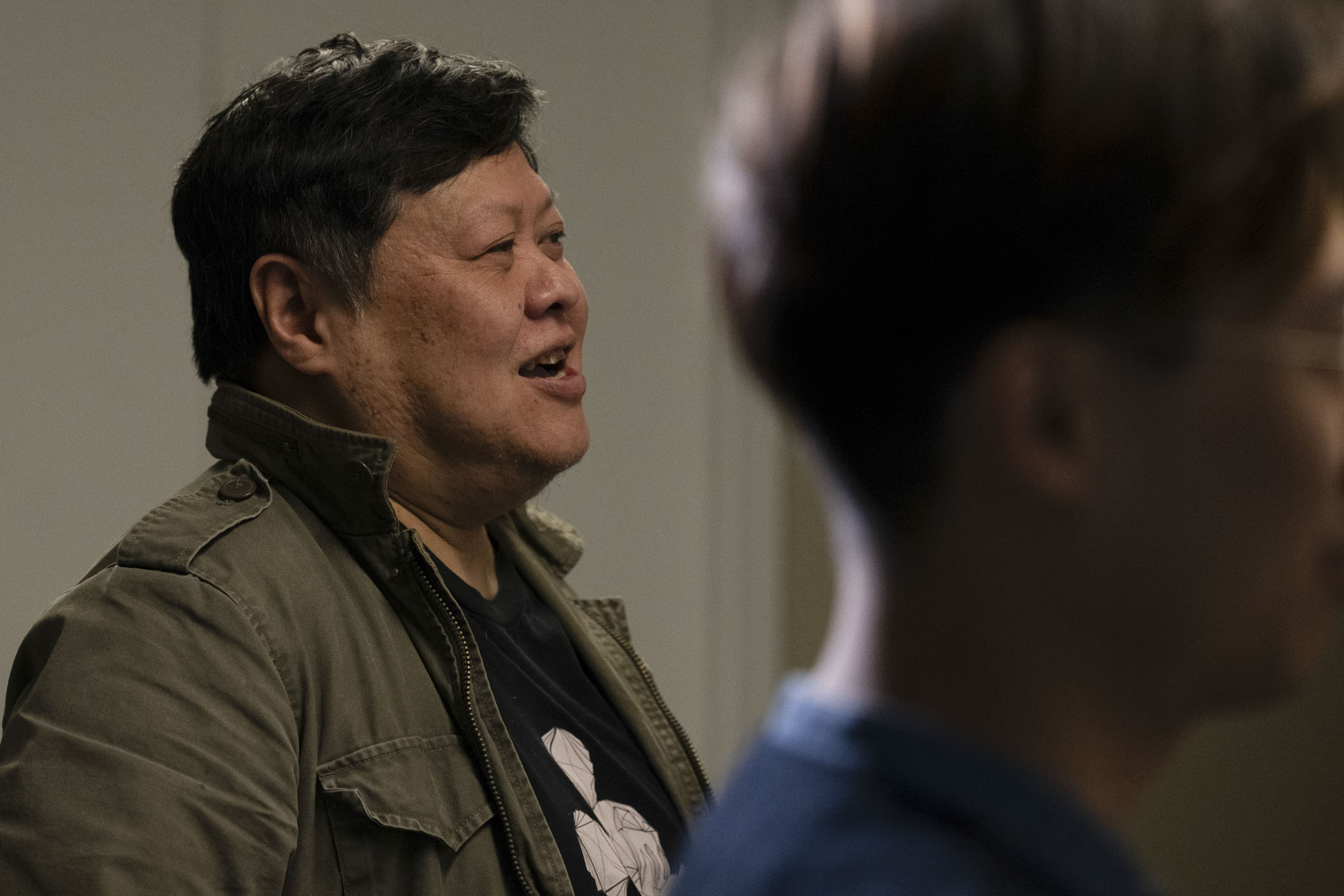 早期溫哥華能接觸很多香港流行文化，電台音樂跟得最貼，戲院播的是首輪港產片，連漫畫也有空運。所以Truman初來時沒斷過香港文化。攝：Galileo Cheng/端傳媒